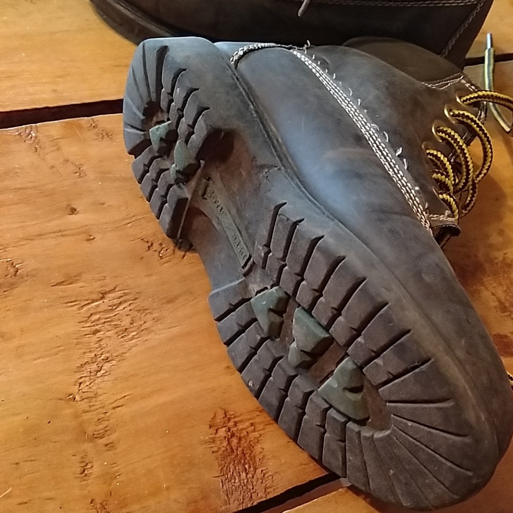 Boots - Picture 3 of 4